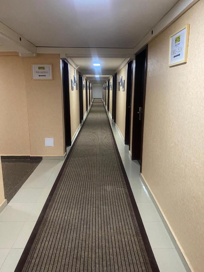 Hotel Le Pousse Pousse Tananarive Extérieur photo